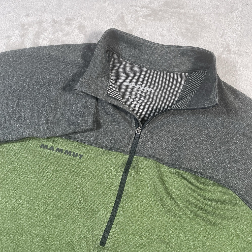 Mammut Men's Two-Tone Green and Gray Long Sleeve 1/4 Zip Top